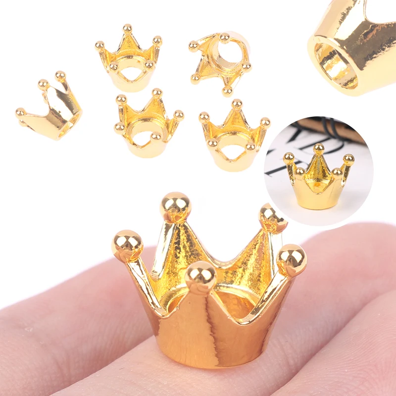 มงกุฎโลหะจิ๋วสำหรับบ้านตุ๊กตา 5 ชิ้น อุปกรณ์เสริมสำหรับตุ๊กตาเจ้าหญิง ของเล่นเด็กเล่นสมมติ ของตกแต่ง