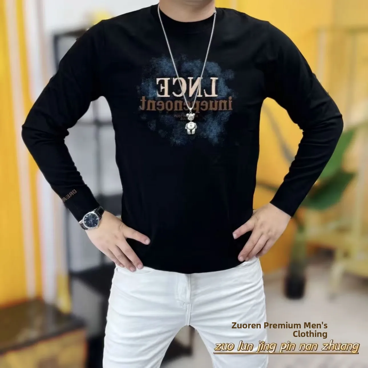 

Модный мужской свитер с круглым вырезом, вышитыми буквами и стразами, облегающий, эластичный, для осени и зимы.