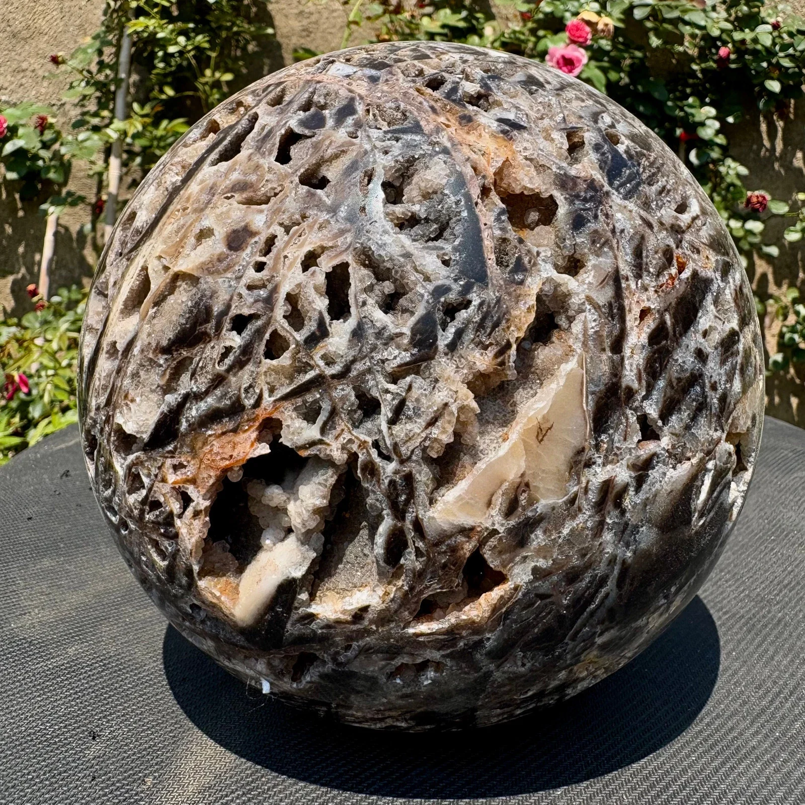 

Natural Sphalerite Crystal Quartz Sphere, With Healing Properties, Energy Gemstone, Hand-Polished, Suitable For Home And Office