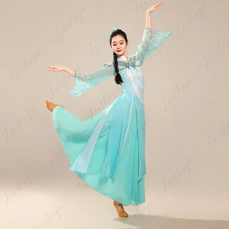 고전 무용 의상 한 여성의 새로운 중국 의상 민속 우아한 의상
