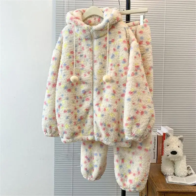 

Женская домашняя одежда в цветной горошек, пижамы из кораллового флиса, утепленный пижамный жилет на флисовой подкладке для девочек, студенческая осенне-зимняя ночная рубашка, верхняя одежда