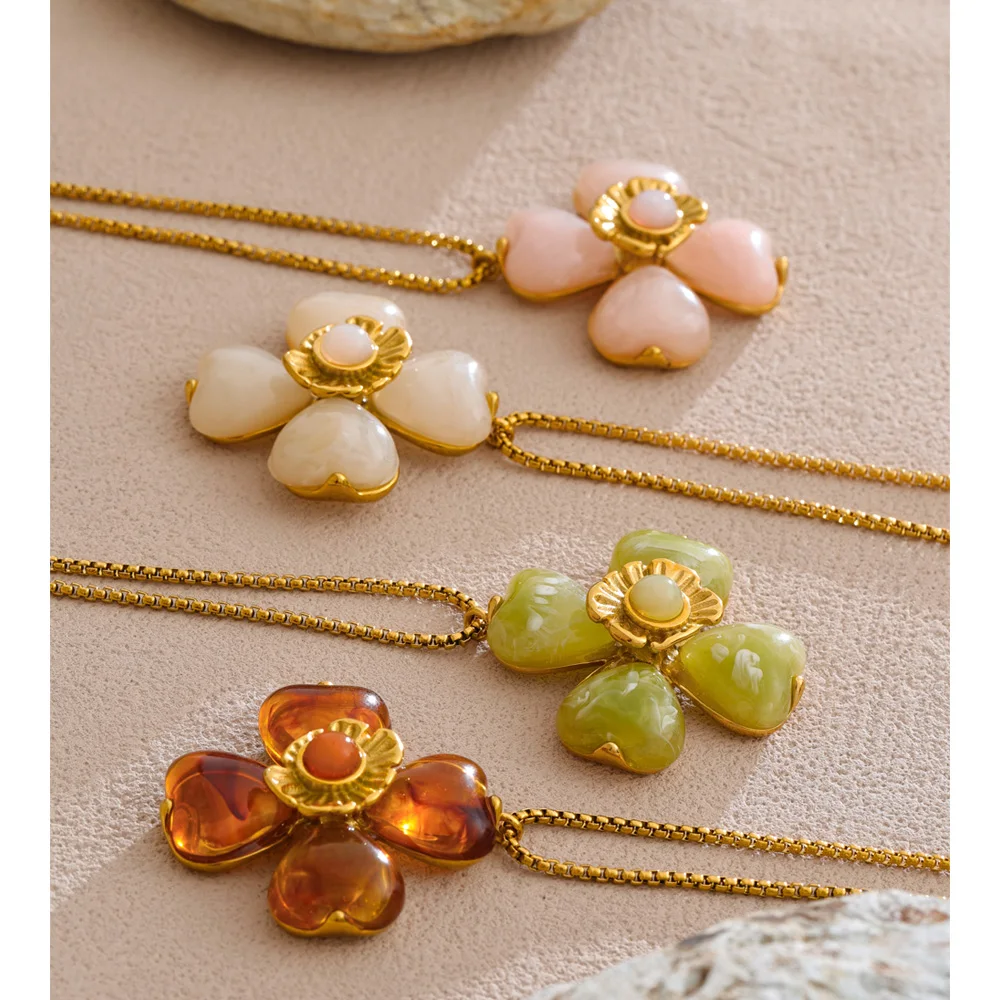 Women's Acrylic Flower Pendant Necklace & Ring Set