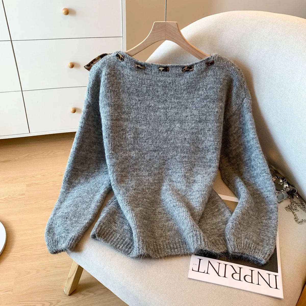 الرجعية الأمريكية الخريف الشتاء مثير ليوبارد طباعة وشاح حريري جولة Ne Long Sve فضفاض التخسيس القهوة اللون T irt للنساء