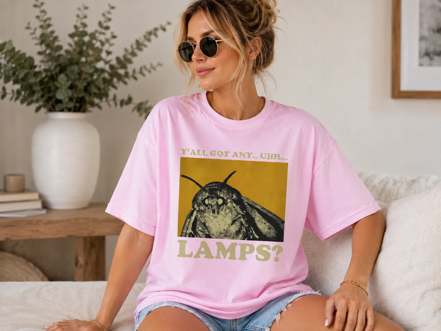 Does Yal Have A Light? Moth Funny Meme T-shirt High Street Fashion Trend Short Sleeve T-shirt W Casual Retro T-shirt