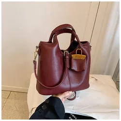 Borsa a tracolla Vintage bordeaux di grande capacità 2024 nuova borsa a tracolla unica di design da donna semplice borsa a tracolla per aula per pendolari