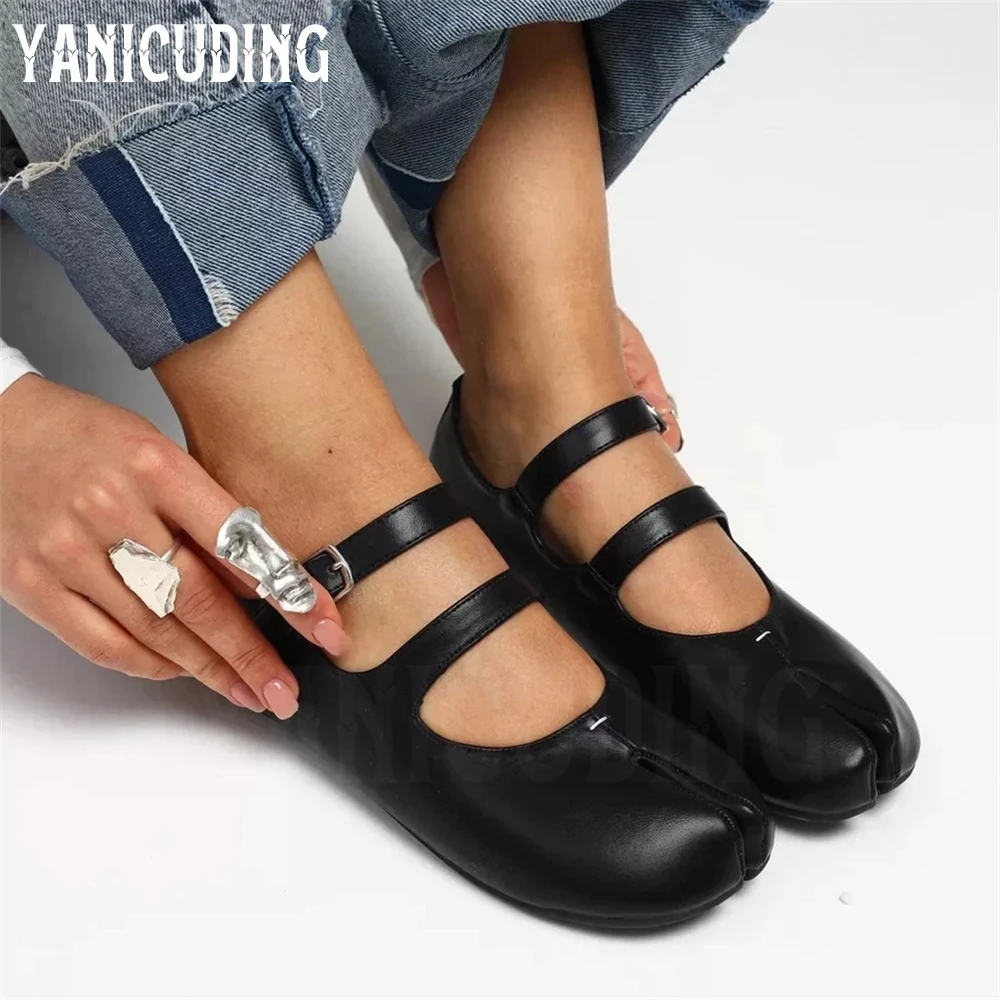 

Black PU Leather Tabi Mary Jane Shoes Classic Style Double Buckle Split Toe Shoes Soft Leather Novelty Designer Flats for Women