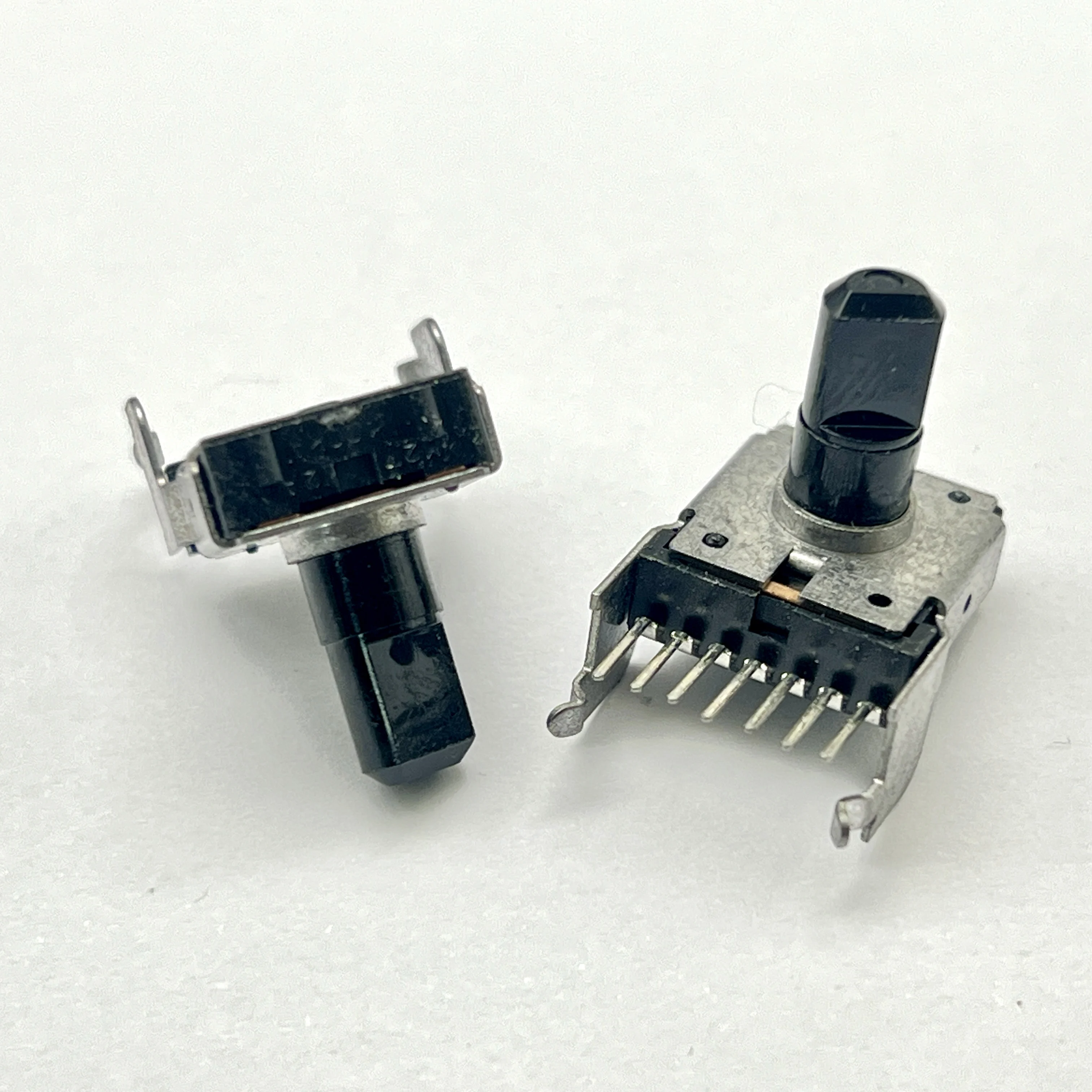 2 PCS Japanese RK14 7-pin A100K mixing console with special long leg bracket, shaft length 13mm