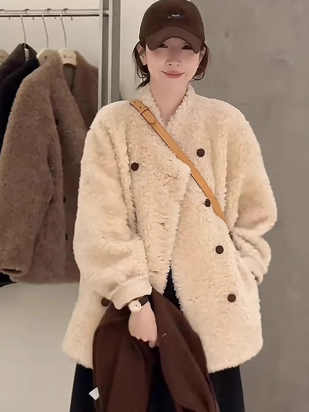 

Ladies' Lamb Fur Jacket Loose Casual Thickened Double-Breasted Autumn Winter New Style Korean Fashion Warm Top Trendy