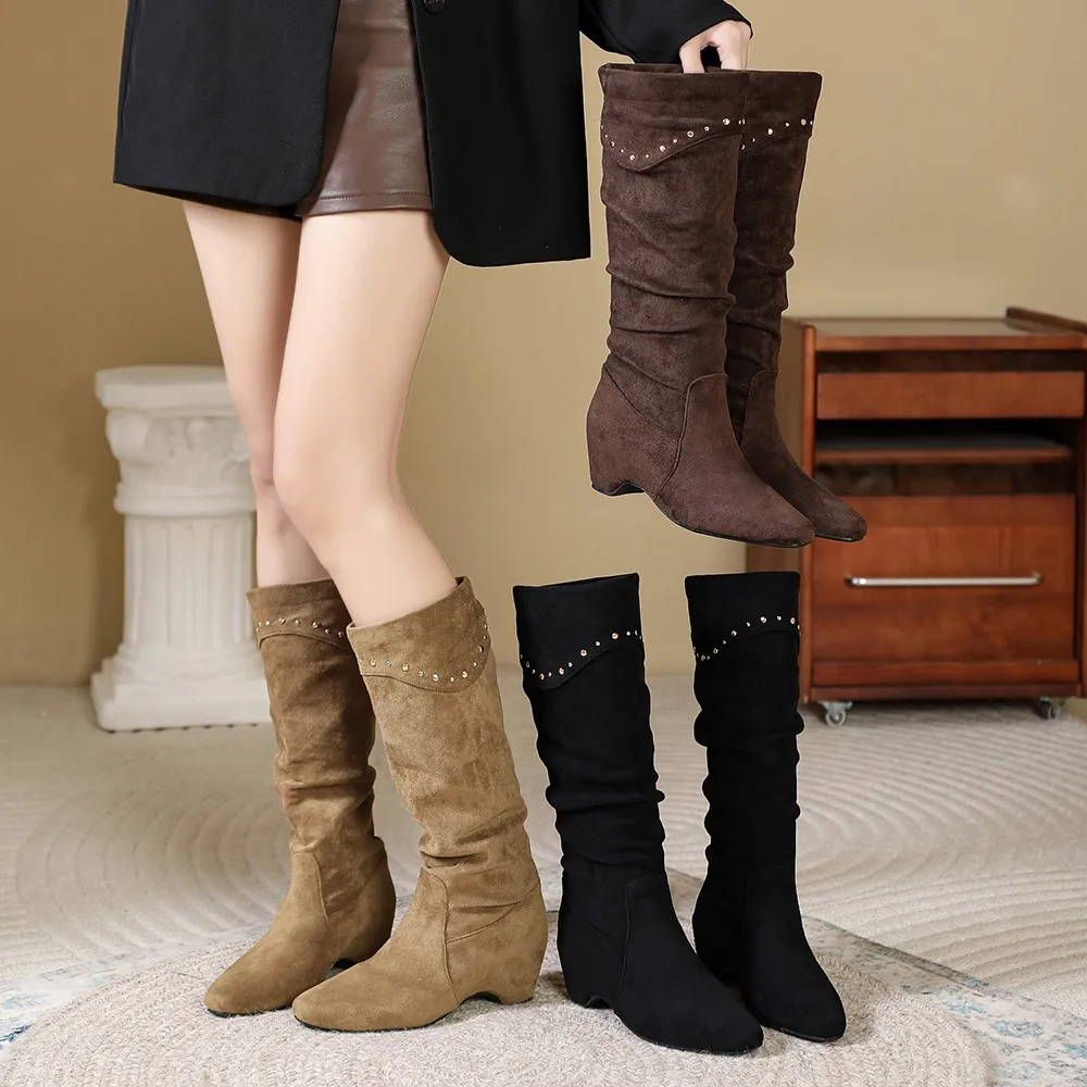 Korean-style Trendy Studded Platform Ankle Boots for Women, New Winter 2027 Hot Wedge Suede Fashion Short Boots