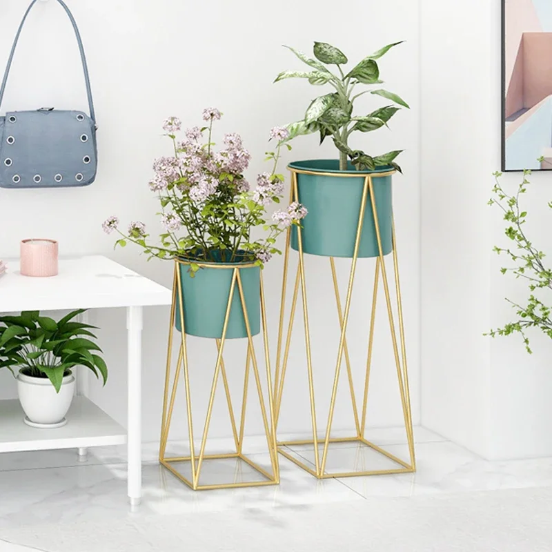 Descuento Estante nórdico Simple de hierro para flores de interior, soportes para plantas de balcón de lujo, estante creativo dorado para decoración