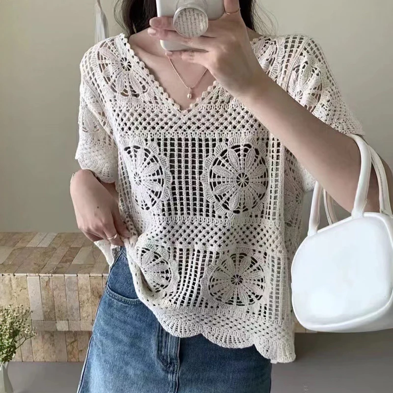 Sheer Crochet Top V-Neck Short Sleeve Open-knit Embroidery Blouse Women Summer Boho Vacation Beach Outfit