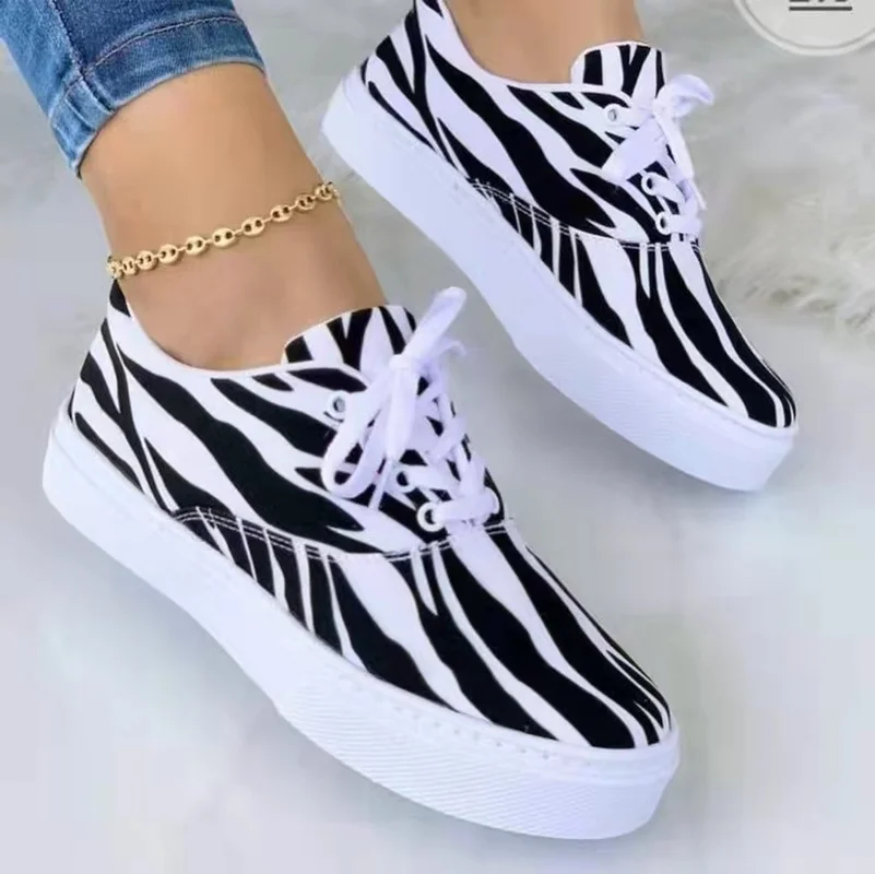 Women Sneakers Canvas Shoes Lace Up Casual Shoes Woman Flats White Shoes Candy Color Breathable Shoes Ladies Espadrilles