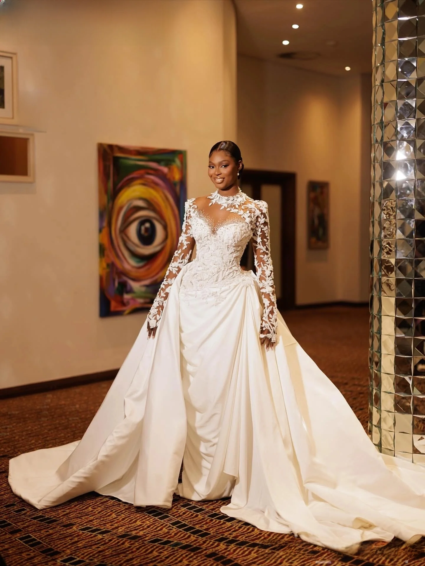 

Customized High Collar Sparkly Appliques Beads Trumpet Wedding Gowns For Bride Long Sleeves Bridal Gown with Detachable Train