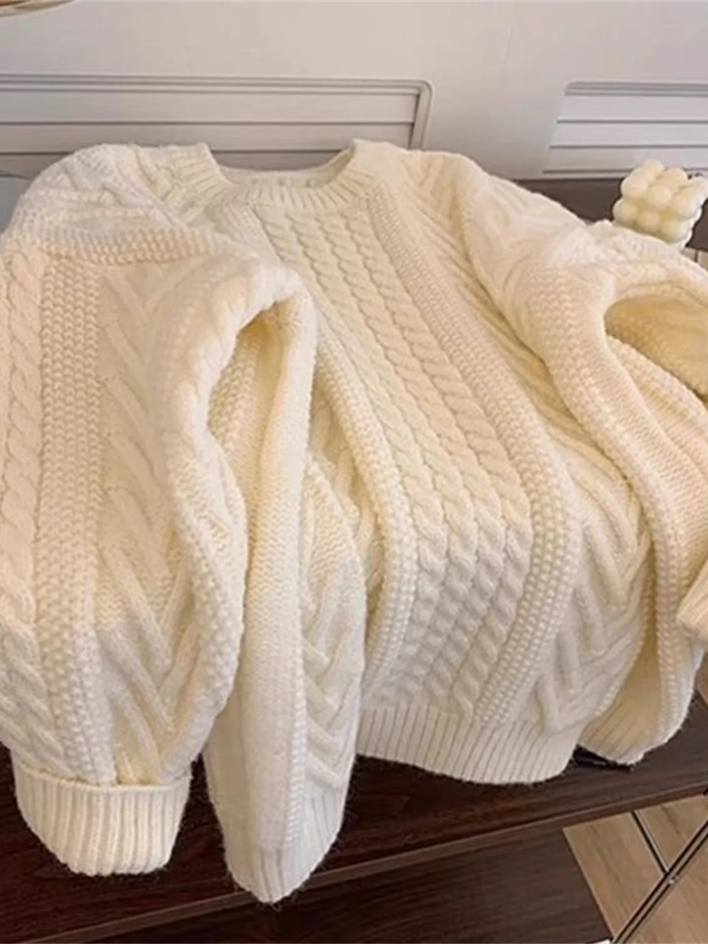 

Thickened Knitted Sweater Women's Inner Wear Lazy Style Tassel Design Overhead Top White Color Fashionable Winter Crew Neck