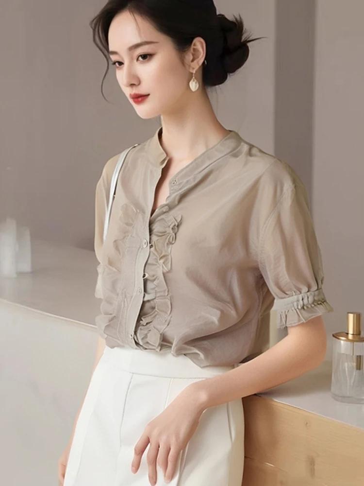 

Шикарная шелковая блузка с эффектом омоложения для женщин, с коротким рукавом, дизайнерским кроем, весенняя, для офиса, в корейском стиле, прямого кроя, на пуговицах