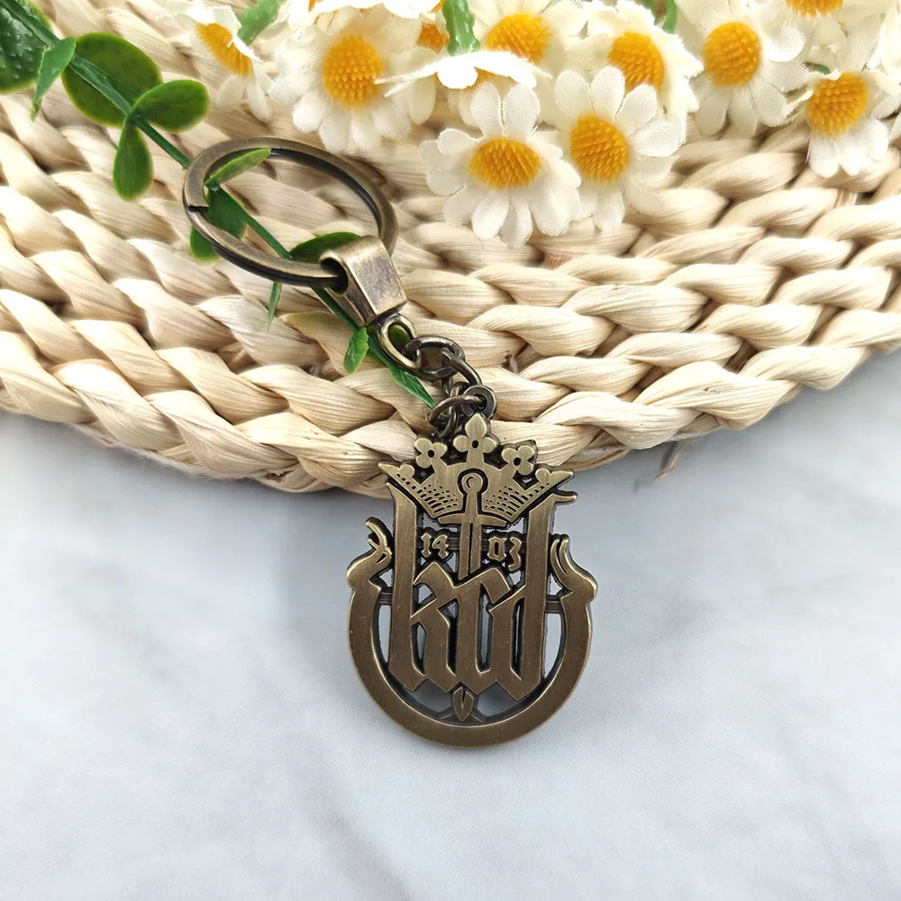 Kingdom Come Deliverance Schlüsselanhänger KCD Logo Schwert König Krone Metall-Schlüsselring Spiel-Fan-Kollektion Rucksack Auto Anhänger Geschenk – Detail 7