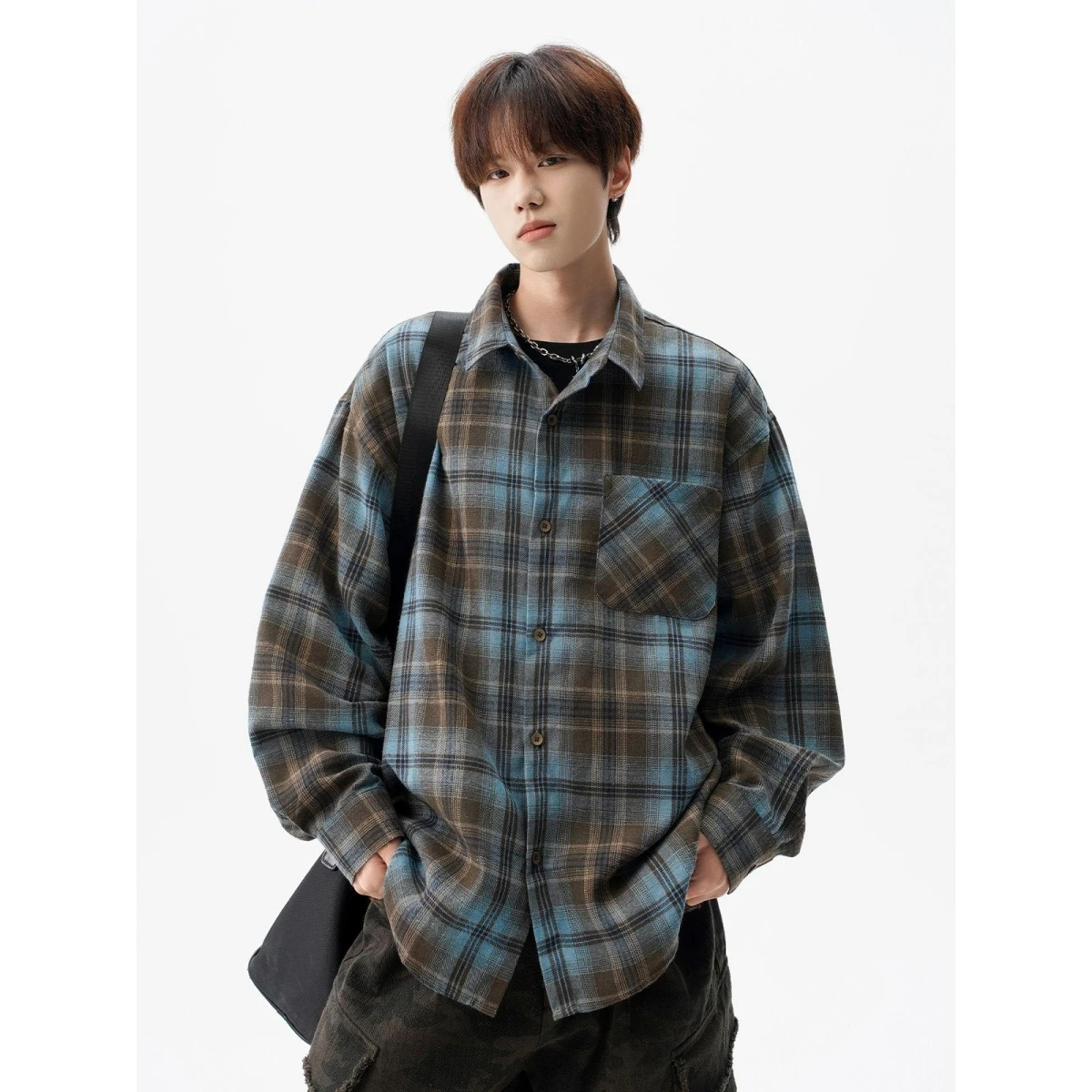 

Весенняя новинка: мужская свободная куртка в клетку, удлиненная, в американском ретро-стиле, модная верхняя одежда, молодежный крой...