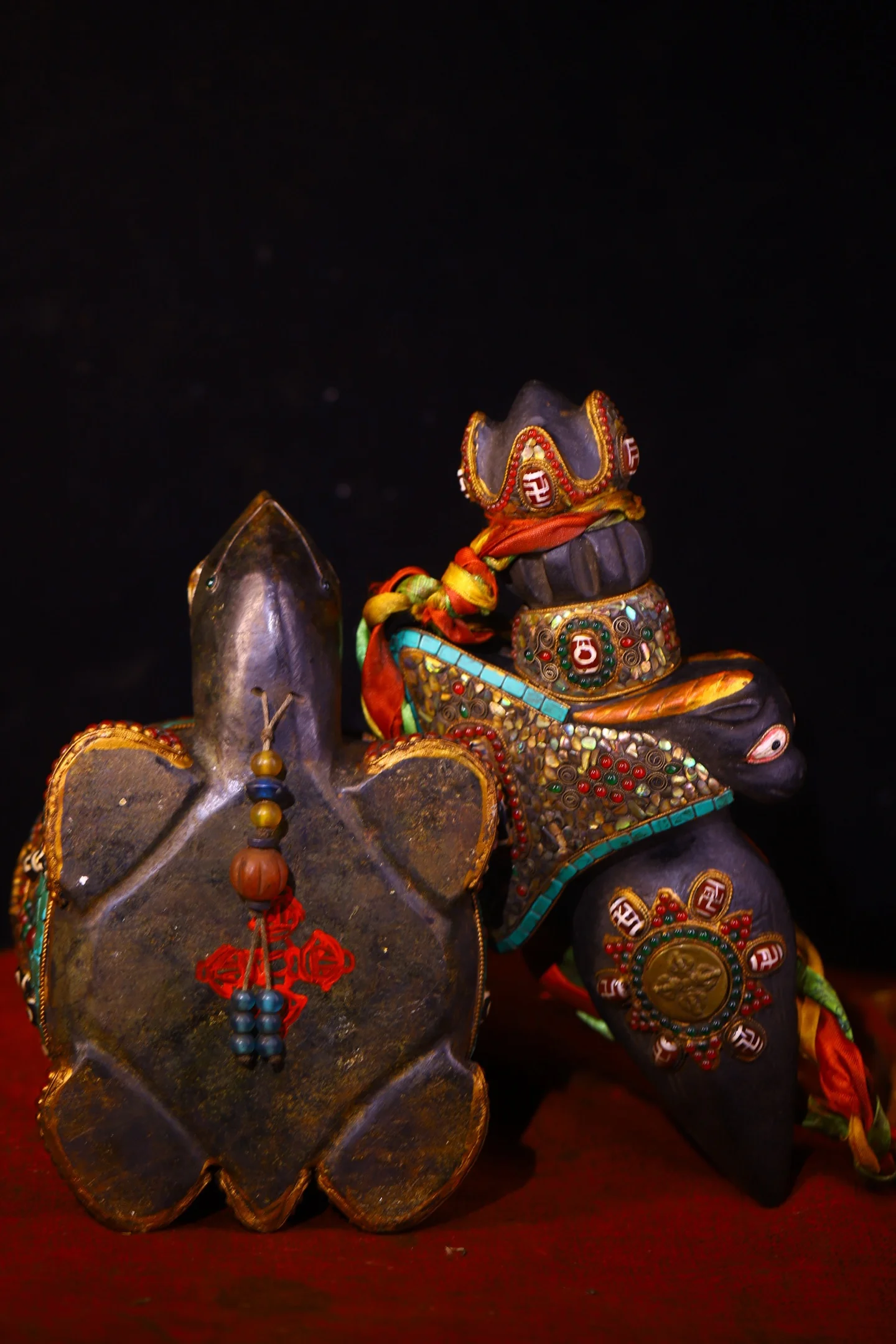 Tibetan Temple Collection Old Meteorite Painted Mosaic Gem gZi Beads Turquoise Horse Head Vajra Turtle Base Worship Hall