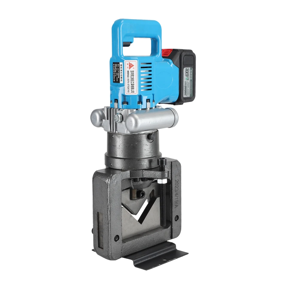 

Аккумуляторный углорез LD-60 для резки стального уголка