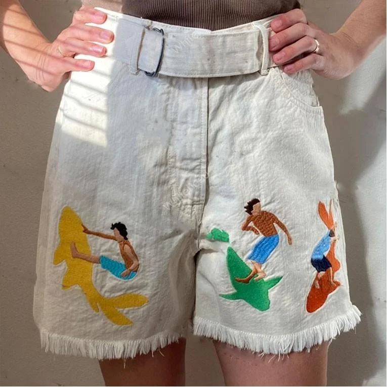 

Summer 2026 New American Retro Embroidered Personality Frayed Jeans Shorts Women High Waist Machine Embroidery Polyester Fiber