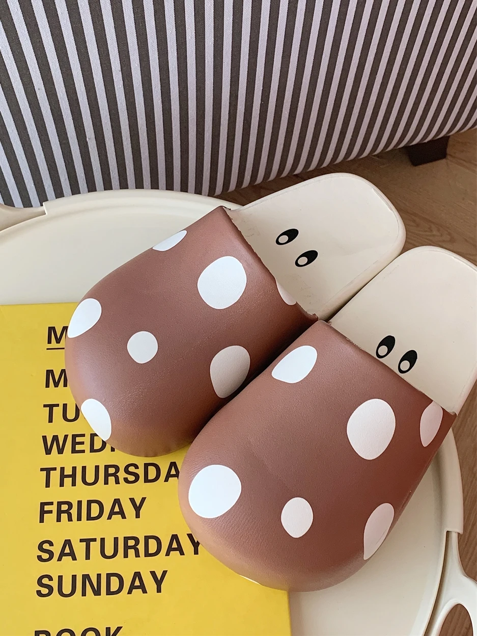 Women Slippers Indoor And Outdoor Cover Toe Slippers For Women 2024 Summer Cute Mushrooms Casual And Anti Slip Beach Slippers