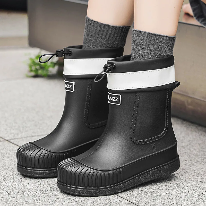 Damen Motorrad Regens tiefel Mid-Calf Stiefel Outdoor modische verschleiß feste Gummis chuhe Radfahren wasserdichte Cinch Übers chuhe