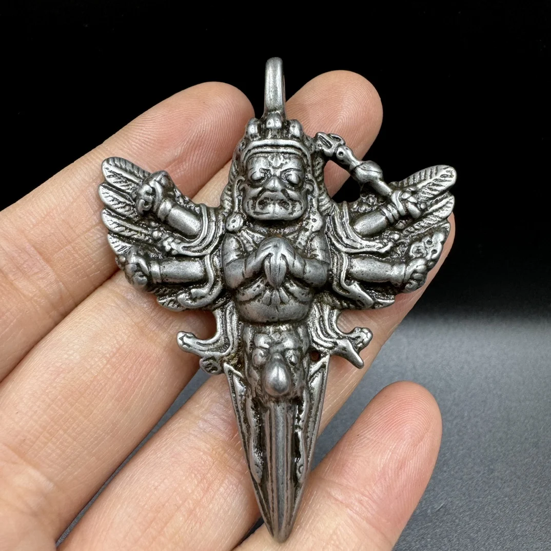 Chinese charm Tibetan Tiantian six arms Roc bird pendant King Kong pestle amulet