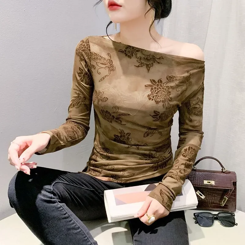 Temperament One-line Collar Long-sleeved T-shirt Women's Spring Autumn Beautiful Yarn Bottoming Shirt Colorful Top