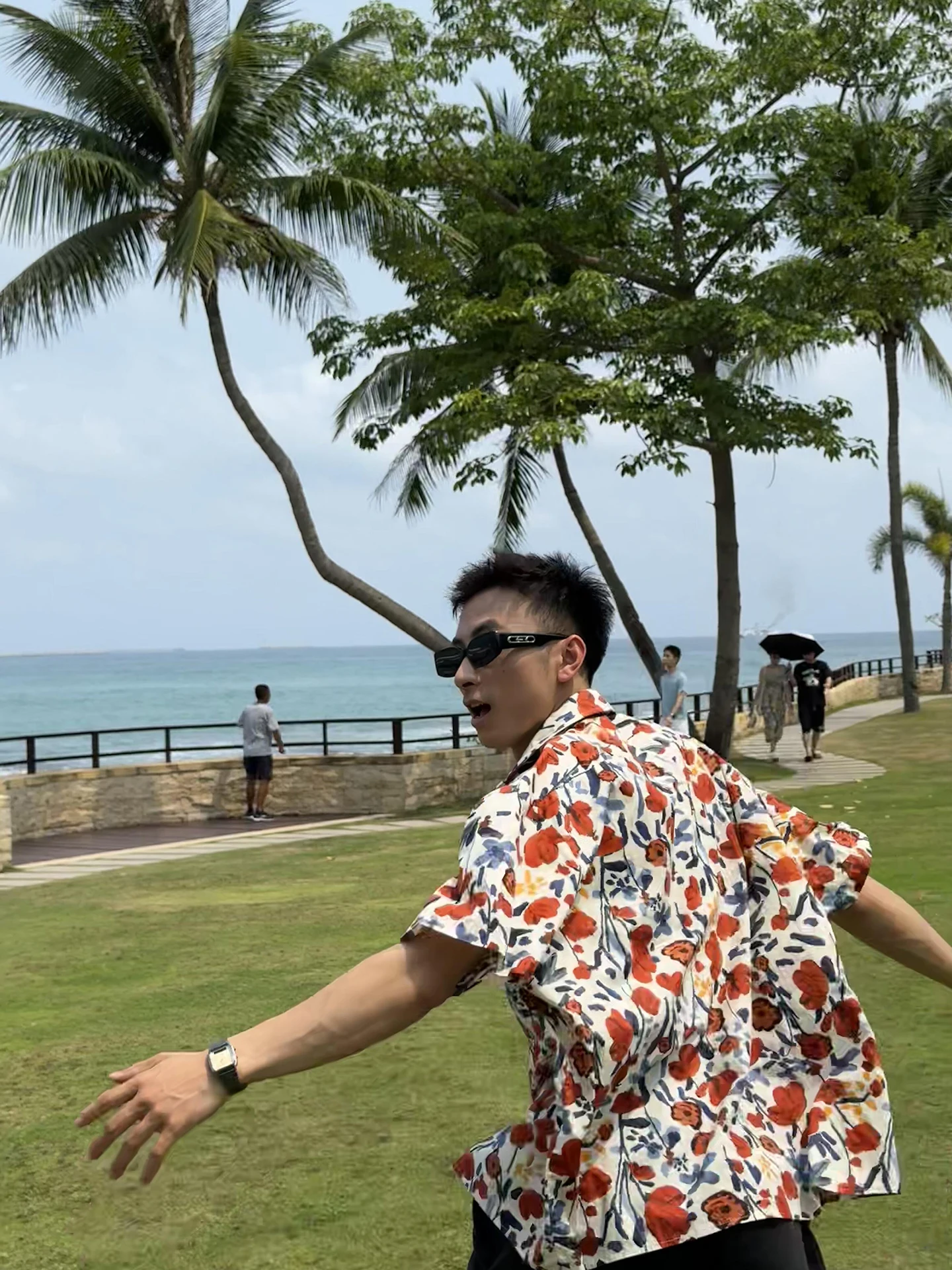 

Vintage Dopaamine Beach Shirt Men's Loose Short Sleeve Summer Trendy Couple Holiday Casual Fashion Polyester Fiber Shirt