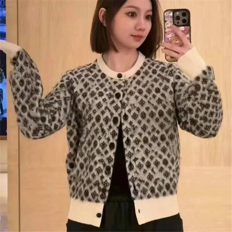 Autumn Winter Fashion Black Geometric Jacquard Soft Wool Knitted Cardigan Women\'s Clothing Loose O-neck Casual Warm Sweaters