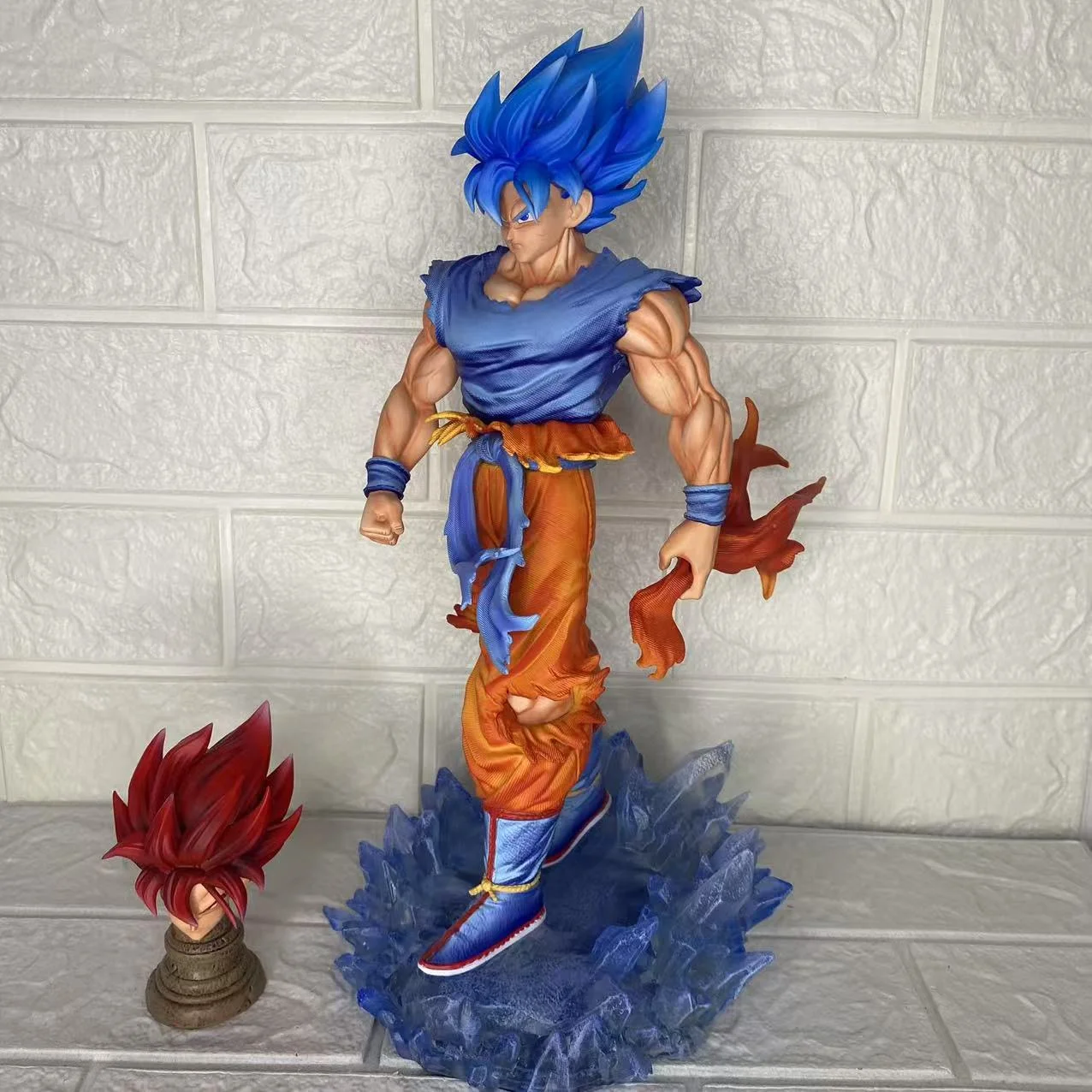 Фигурка Dragon Ball Super Saiyan Goku 32 см со светодиодной подставкой и сменными головками, крутой коллекционный подарок, игрушка-украшение в стиле аниме в подарок