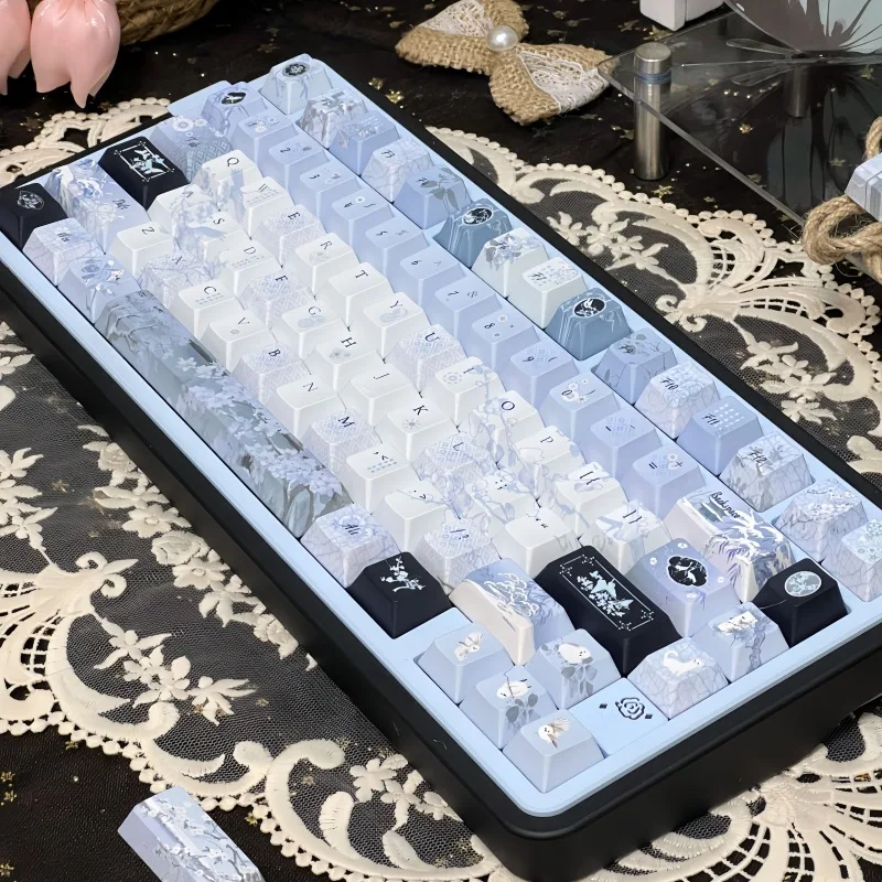 Falling Plum Themed Original Height Keycaps Custom Five Sided Dye Sublimation For Crossborder Mechanical Keyboard