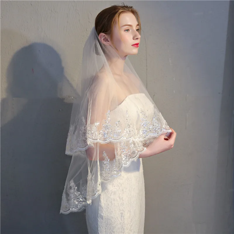 Voile de mariée court en dentelle, accessoires de mariage à la mode, deux couches scintillantes avec peigne, 2022