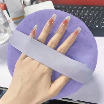 Oversized Velvet Makeup Puff 1