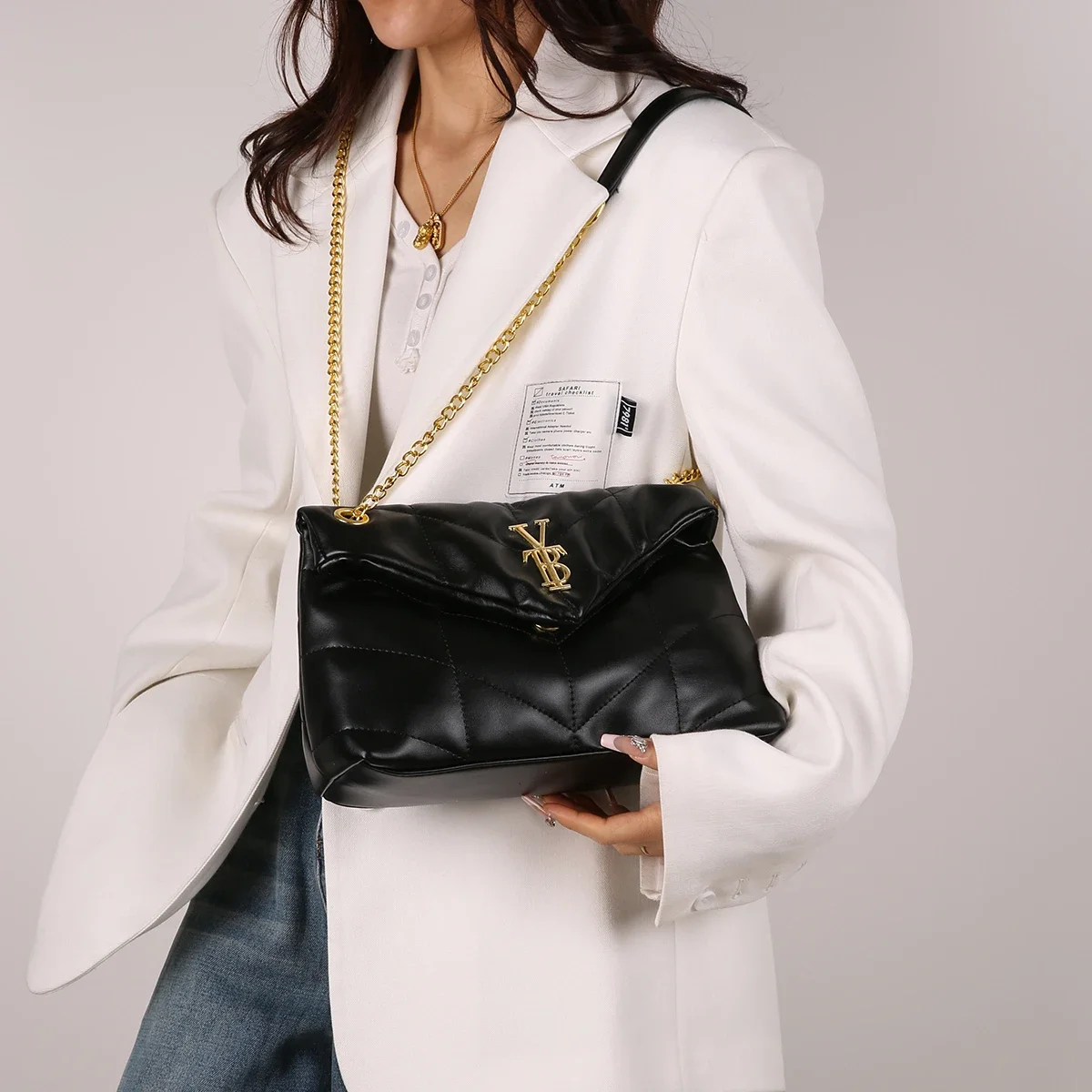

Chic Vintage Letter Logo Crossbody Bag - High-End Minimalist Leather Handbag for Stylish Women & Daily Commute