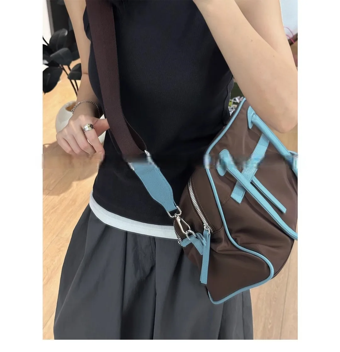 Stylish Design Fashionable Commuter Tote Bag Crossbody Bag for Short Trips, Business Travel and Vacations with Large Capacity