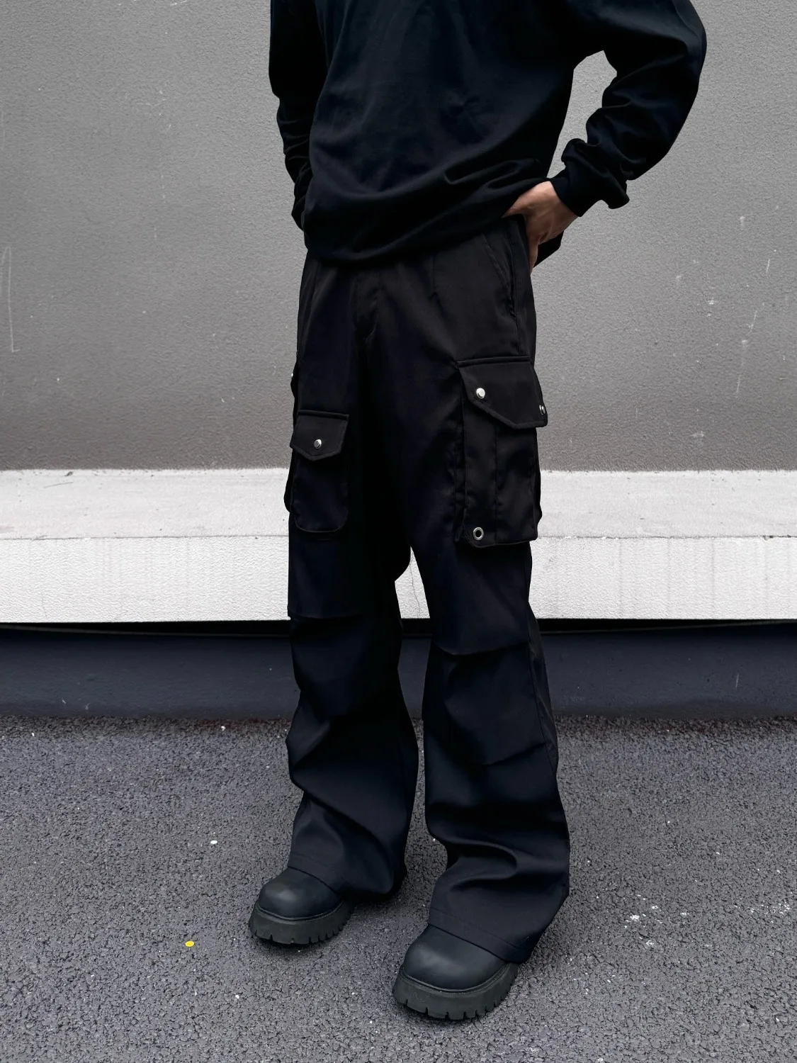 

American High Street Sle Multi-ket Paratrooper Workwear Pants Casual Straight Leg Trousers for Men And Women Folded Desi...