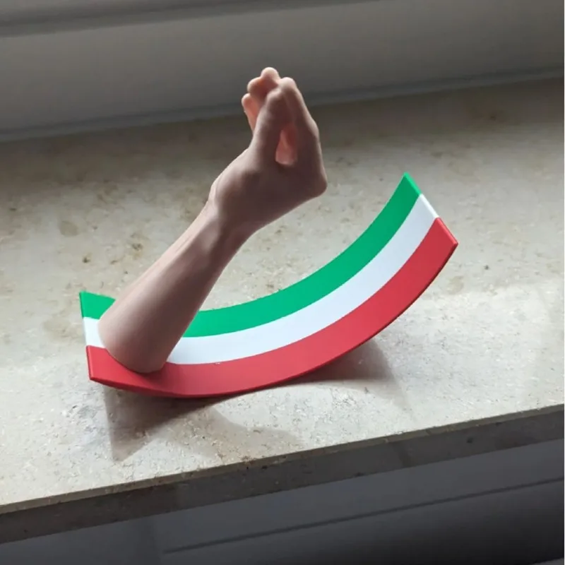 

Waving Italian Hand Gesture Desk Toy – Funny Kinetic Ornament For Office Decor Or Car Dashboard Display