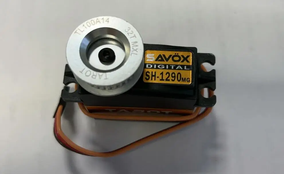 

Высокоскоростная 0048 сек/69 унций @ 6 в цифровая сервокамера без сердечника с шарнирным креплением сервопривод 360 градусов SAVOX SH-1290MG для PTZ RC drone