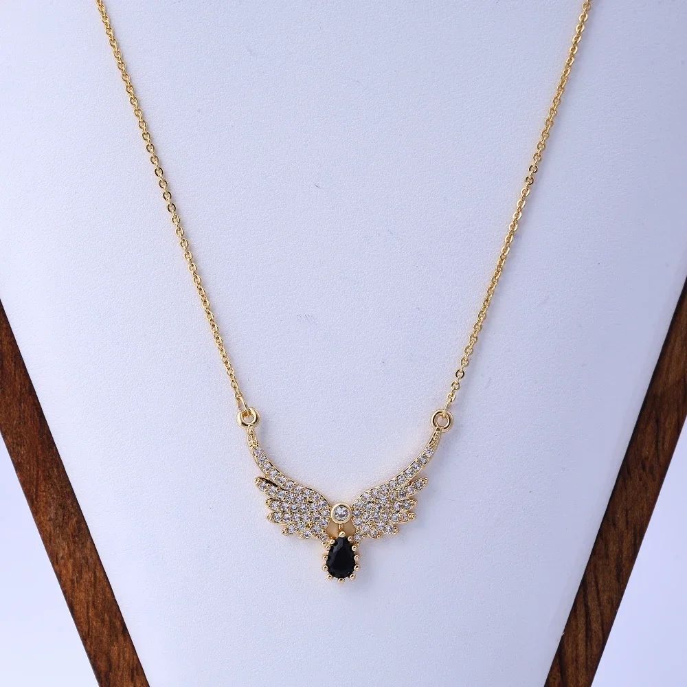 Collana da donna, lusso leggero, pietra di luna di nicchia, ali d'angelo, ali, ins, celebrità di Internet del vento, la stessa collana a catena con clavicola