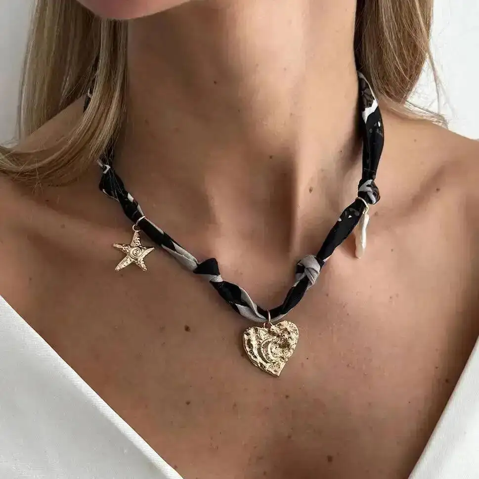 Lacteo 2 Style Vintage Unique Leopard Flannel Rope Chain Choker Necklace Femme Charm Jewelry Love Heart Pendant Accessories Gift
