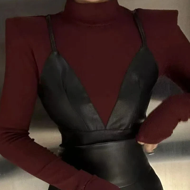 Yujie Style Contrasting Color Fake Two-piece Slim Fit Half High Neck Long Sleeved T-shirt for Women 2024 Autumn New Stylish Top
