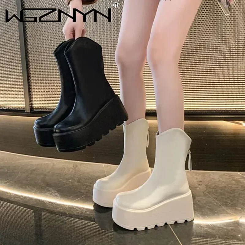 Botas de cuero de plataforma alta para mujer, botines con tacones de cuña de 8CM, zapatos cálidos de piel para motocicleta, zapatillas gruesas, otoño 2025