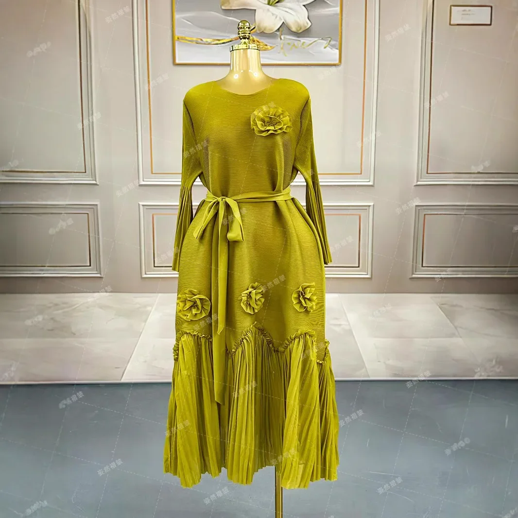 

Miyake Style Pleated Dress for Women 2025 New Solid Color V-neck French Three-dimensional Wood Ear Cake Dress Large Size Dress