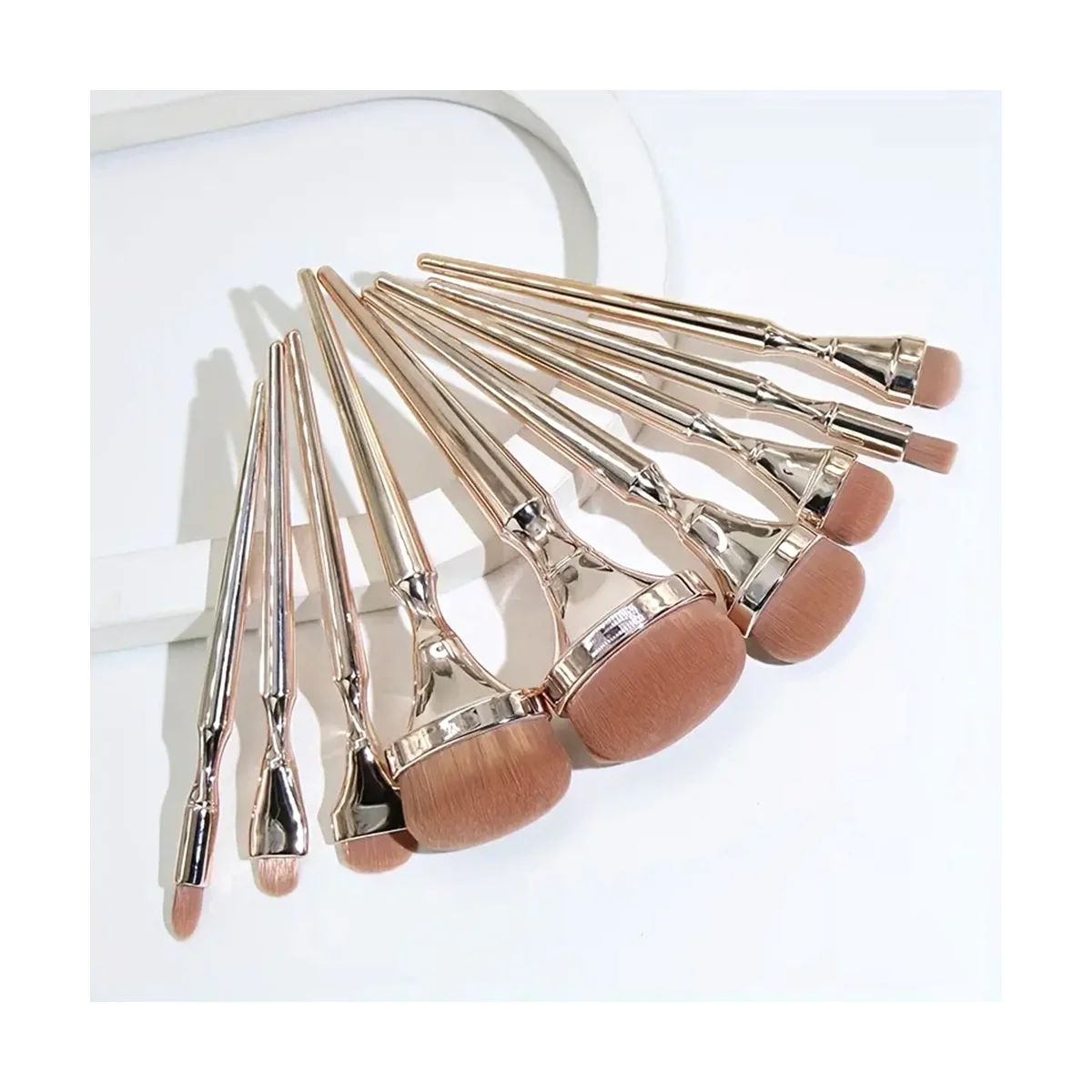 9 pinceaux de maquillage ovales dorés, pour débutants, fond de teint, Blush, ensemble de pinceaux de maquillage sans trace