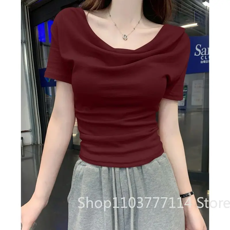 Neues Sommer-Design: Asymmetrisches One-Shoulder-Shirt mit diagonalem Kragen, schmal geschnitten, unregelmäßige Kurzarm-T-Shirt-Form, Übergröße, Damenbekleidung – Detail 5