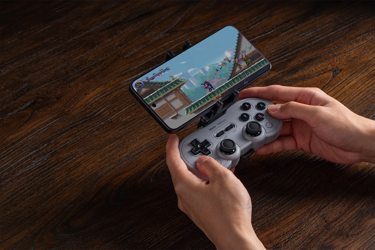 8BitDo 모바일 클립 (8BitDo SN30 Pro, SF30 Pro 컨트롤러용), 조절 가능한 스탠드 폰 마운트 (49-86mm) 게임 액세서리