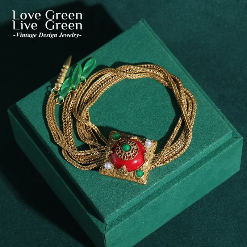 

Браслеты-подвески Роскошный золотой цвет для женщин Красные глазурованные квадратные глаза с прожилками Змеиная цепочка Зеленый камень с жемчугом Свадебные украшения