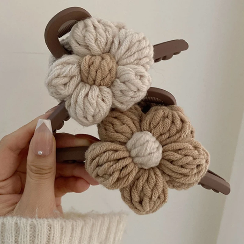 Pinza de lana con forma de flor para mujer, pasador acrílico para el pelo, horquilla de tiburón para niña, accesorios para el cabello de moda