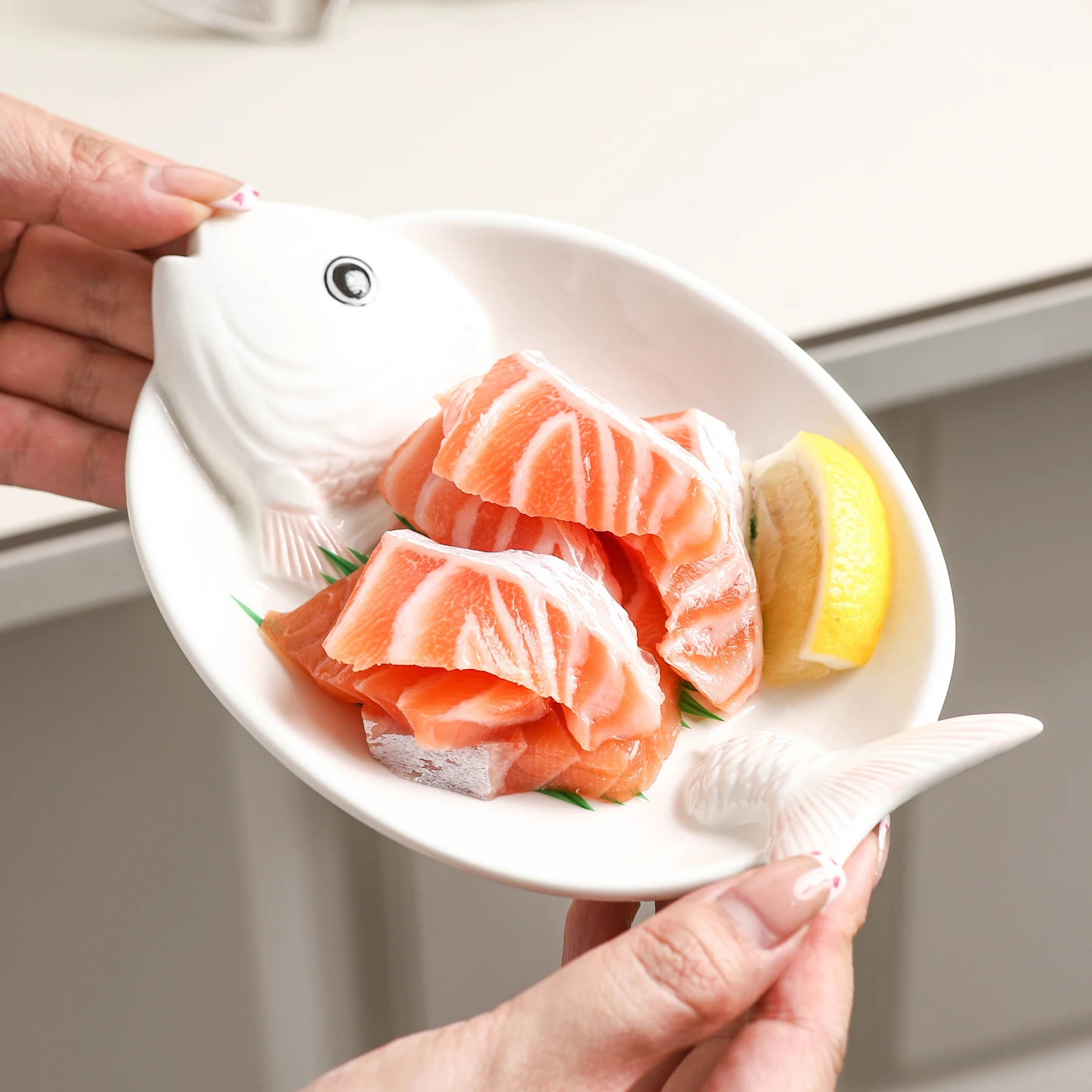 Fish Shape Ceramic Plates 2026 New Household 7 Inch Creative Exquisite Dinner Tableware White Underglaze Color Serving Dish
